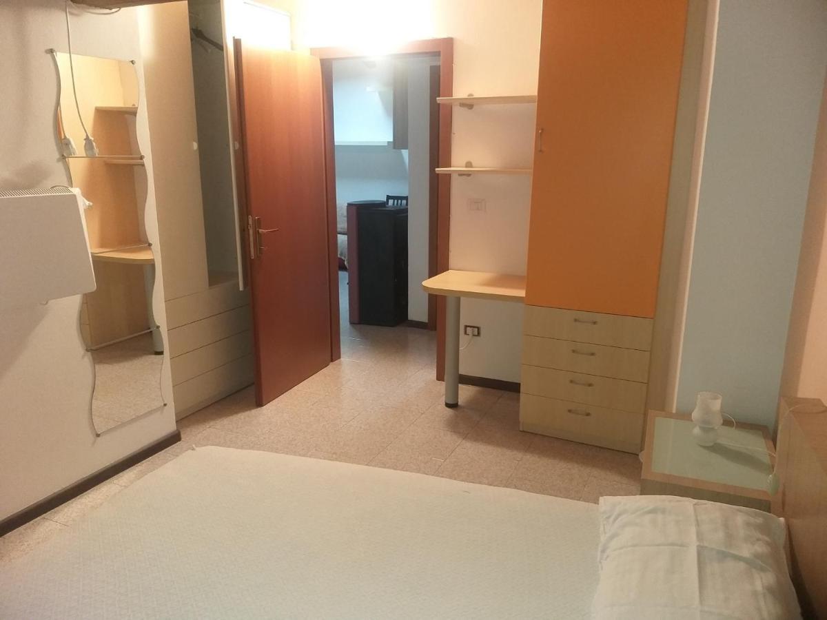 SleepinGarda Apartment Tenno Bagian luar foto