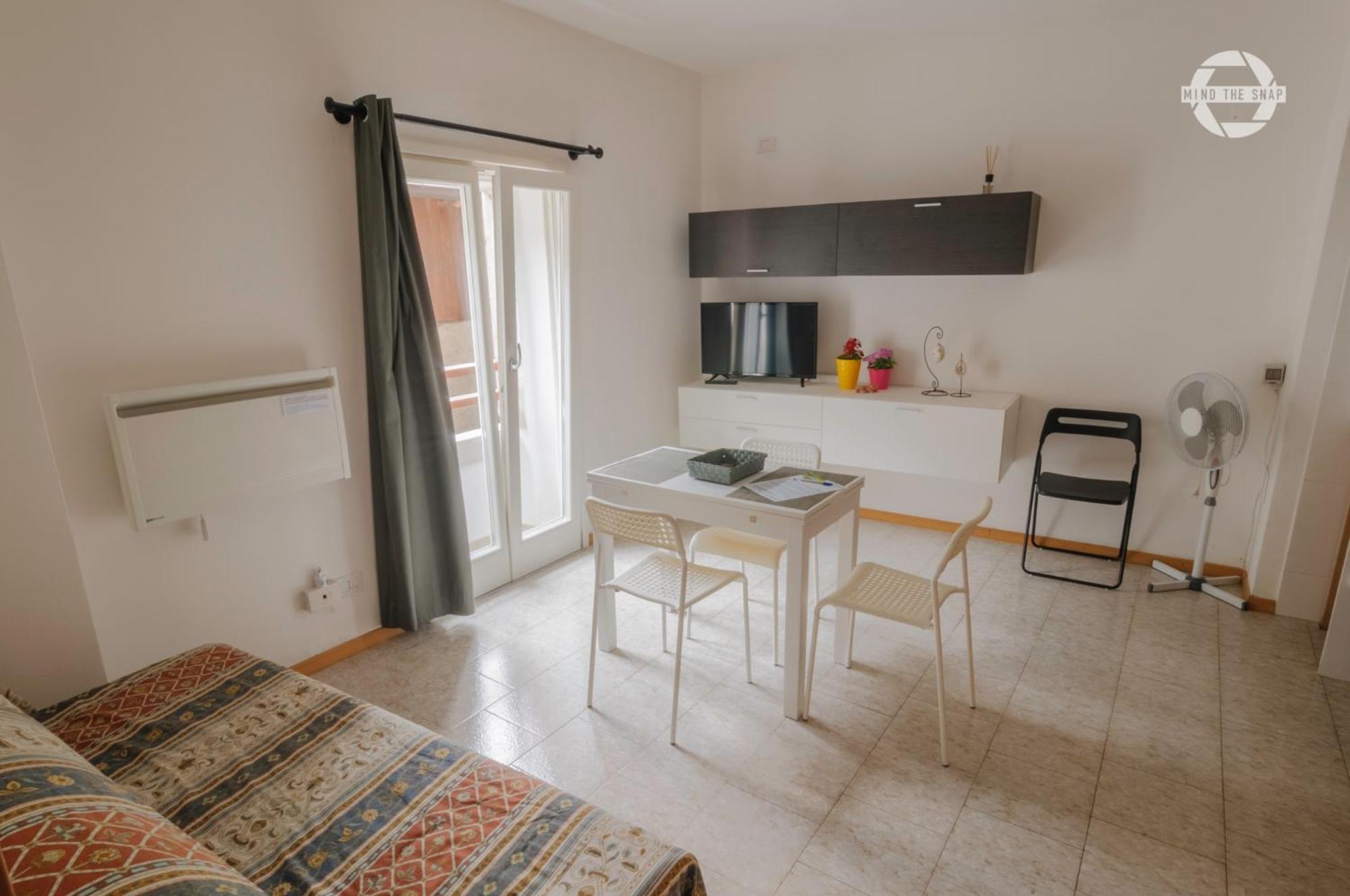 SleepinGarda Apartment Tenno Bagian luar foto