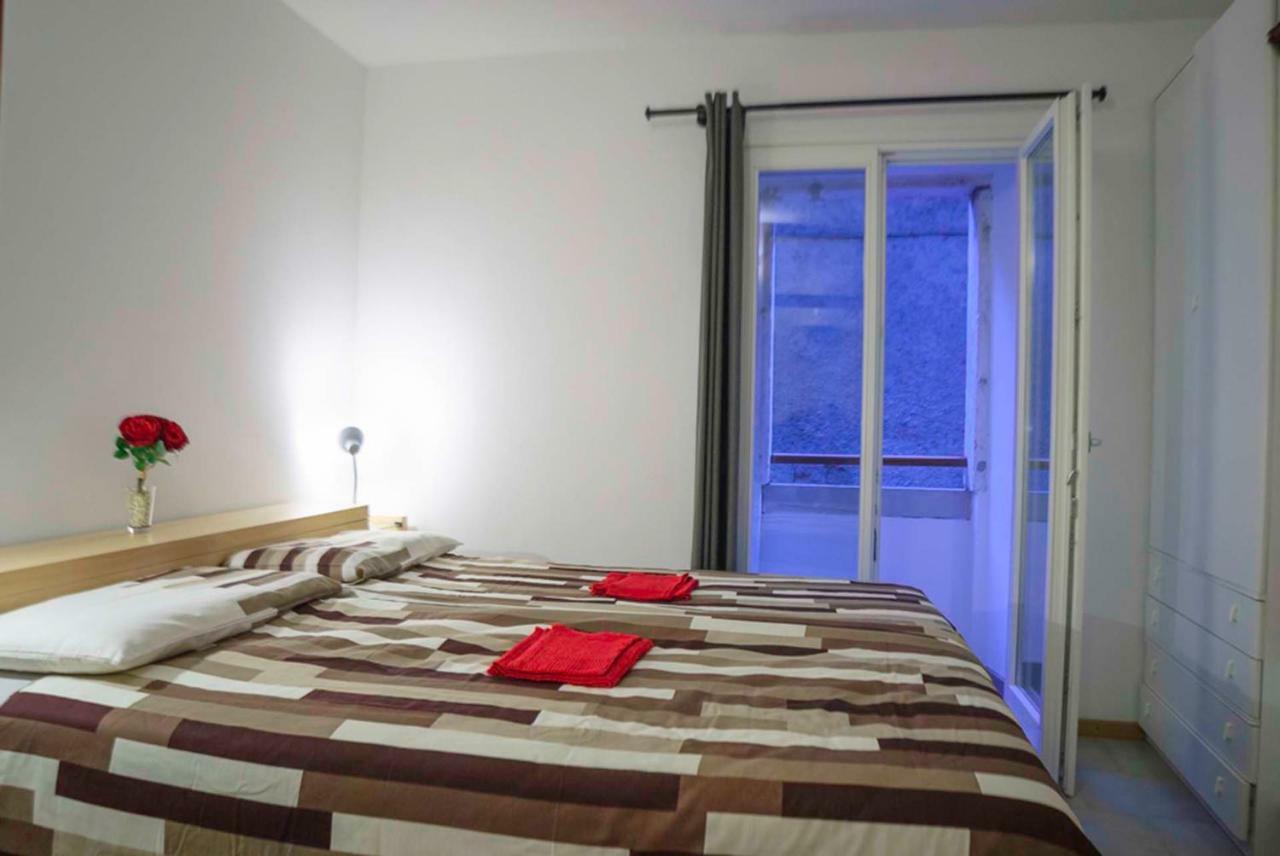 SleepinGarda Apartment Tenno Bagian luar foto