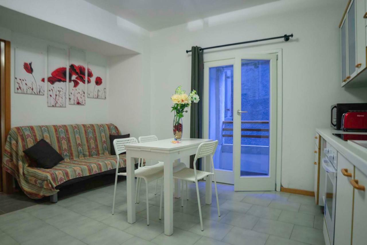 SleepinGarda Apartment Tenno Bagian luar foto