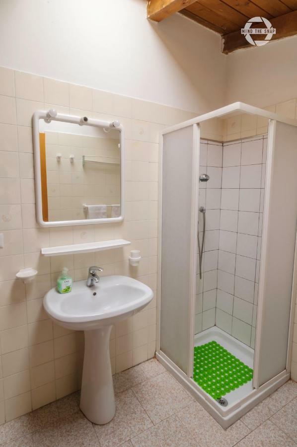 SleepinGarda Apartment Tenno Bagian luar foto